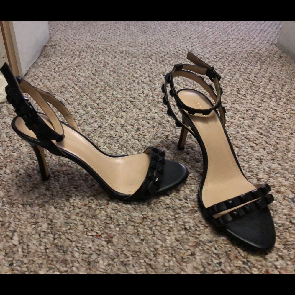 Heels - Picture 2 of 2